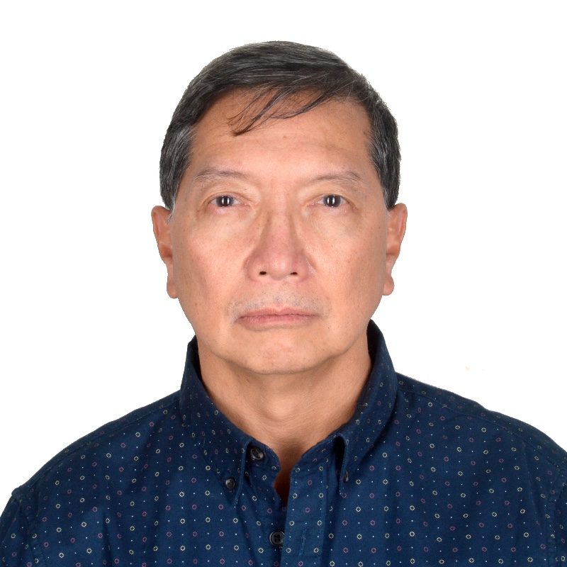 Dr. Carlos Naval